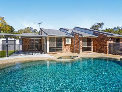 2 Wendy Court, Rochedale South