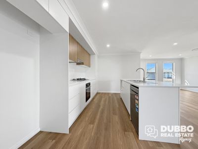 8B Violet Circuit, Dubbo