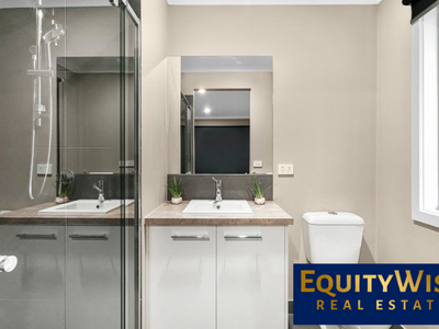 20 Coorong Walk, Werribee