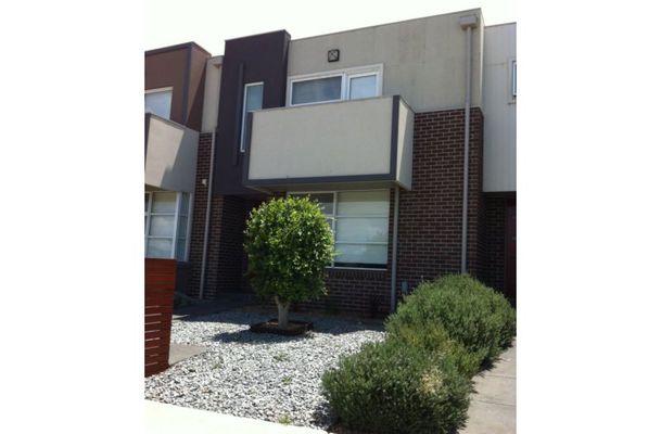 228 Windrock Avenue, Craigieburn