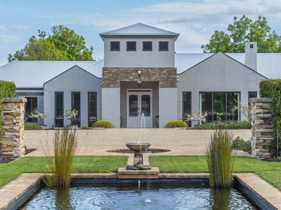 19 Hammet Place, Macedon