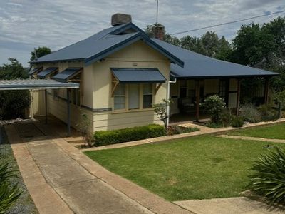 9 Gap Street, Parkes