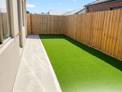 33 Blackwattle Drive, Armstrong Creek