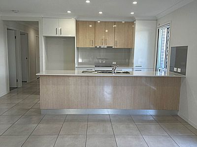 25 Oxbow Crescent, Lawnton