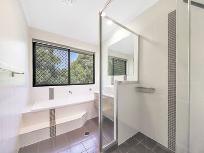 6 Lachlan Drive, Wakerley