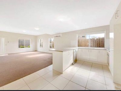 1 / 1 Collins Lane, Kin Kora