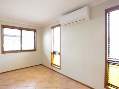 9 Ritsie Street, Rochedale South