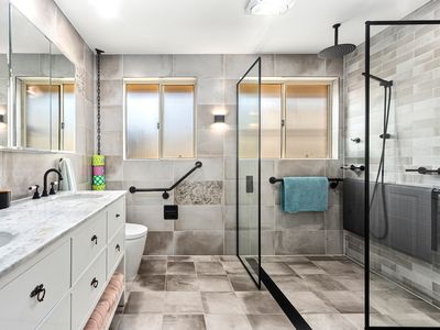 8 Weston Street, Albion Park