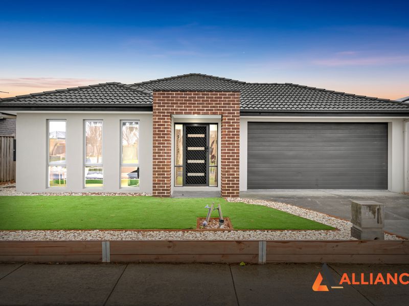 81 Charlbury Crescent, Cranbourne North