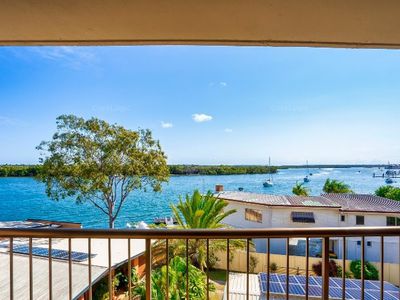 15 / 8 Paradise Parade, Paradise Point