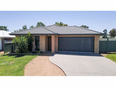 20 Dunheved Circle, Dubbo