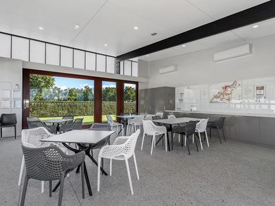 18 Pathfinder Road, Coomera Waters