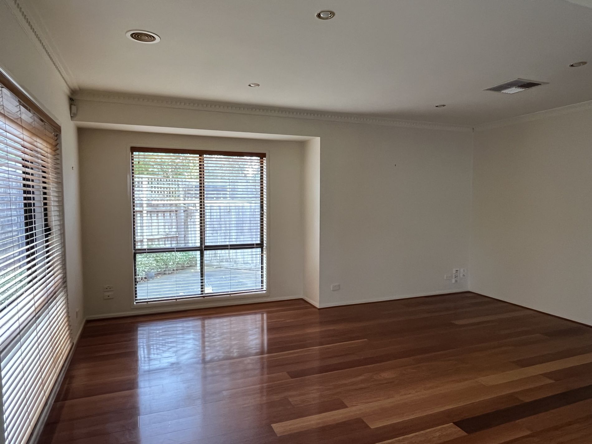 13 Prospect Avenue, Belmont