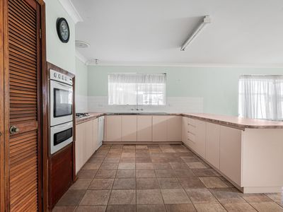 18 Albert Road, Middle Swan
