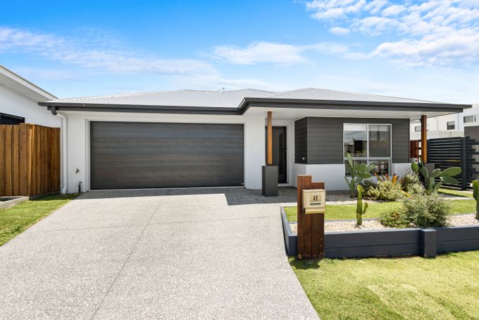 45 Roseleaf Crescent, Palmview