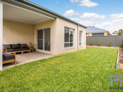 14 Luxford Court, Strathdale