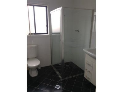 2 / 1 Oakland Avenue, Windang