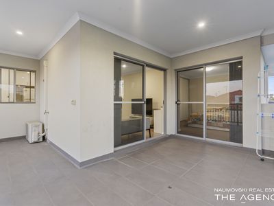 4 / 150 Ravenswood Drive, Nollamara