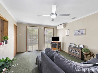 9 Hibiscus Crescent, Newcomb