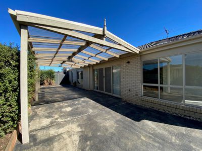 30 Clearwater Rise Parade, Truganina