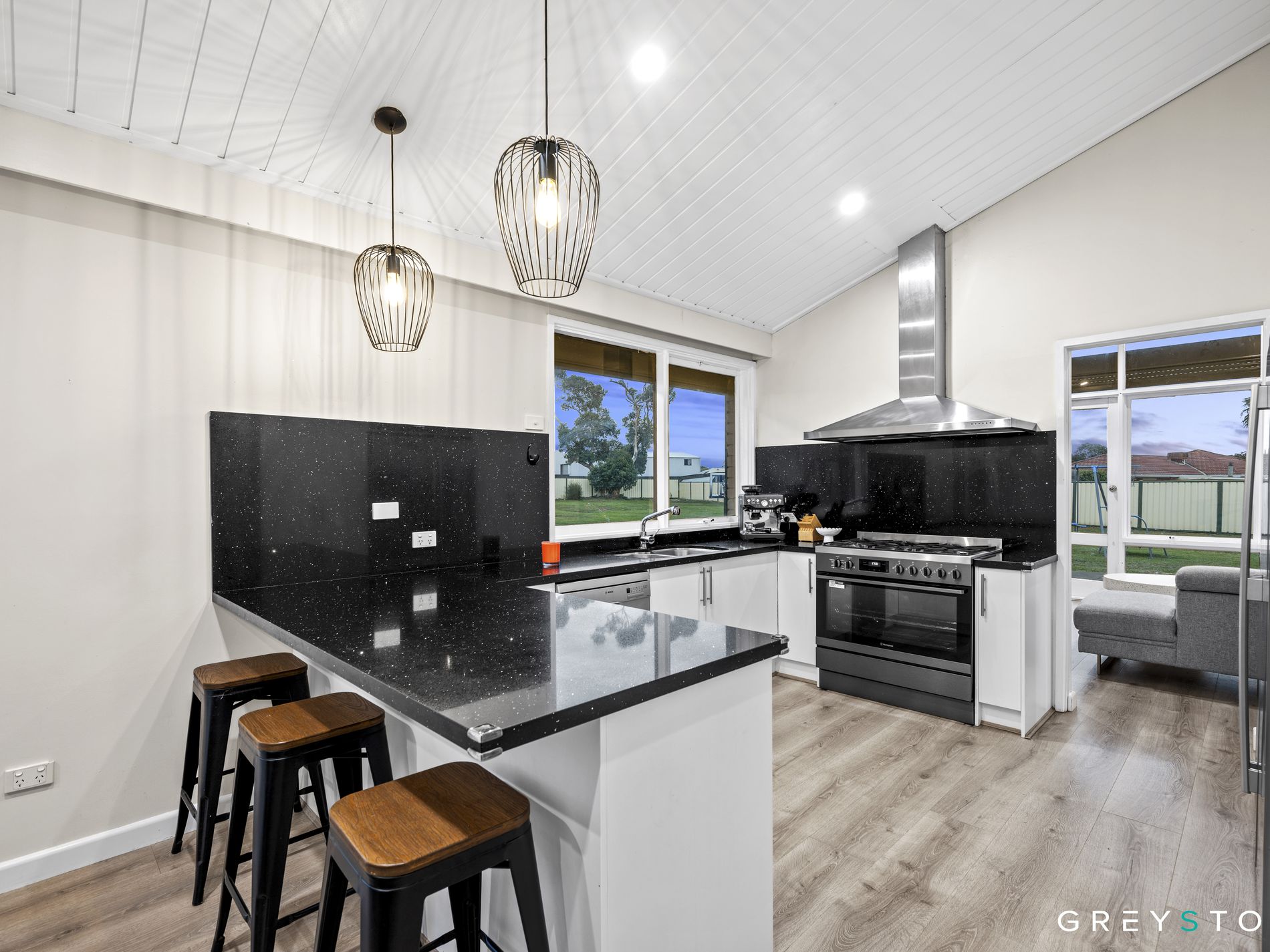 2-4 Outlook Ride, Kurunjang