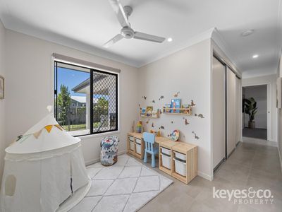 2 Coolamon Street, Mount Low