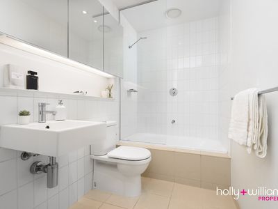 203 / 368 Little Collins Street, Melbourne