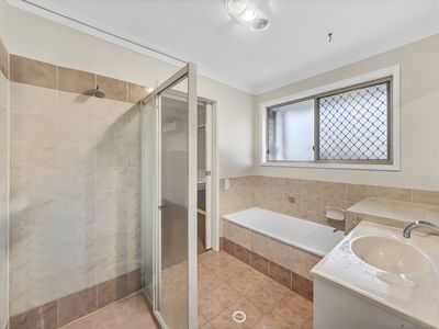 12 PENROSE CIRCUIT, Redbank Plains