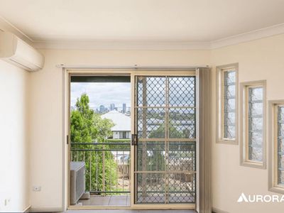 2/43 Ninth Avenue, Coorparoo