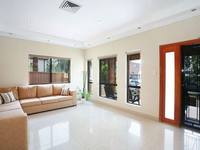 10 Alexander, Arncliffe