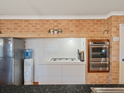 2 Stenton Gardens, Kinross
