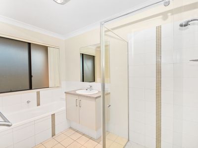 35 Oxford Street, North Booval