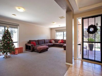 27 Braeside Drive, Junortoun