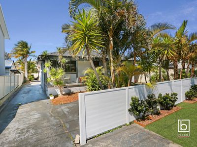 2 Crosby Crescent, Killarney Vale