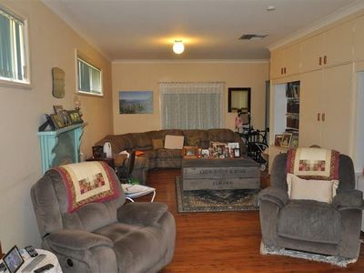 2 Brenner St, Forbes