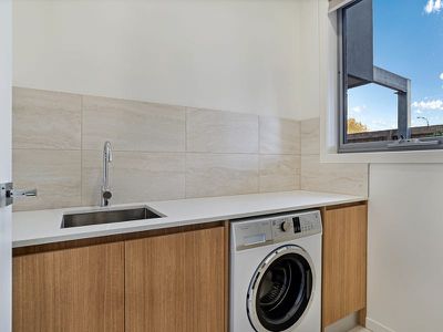 4 / 8 Scotia, Moonee Ponds