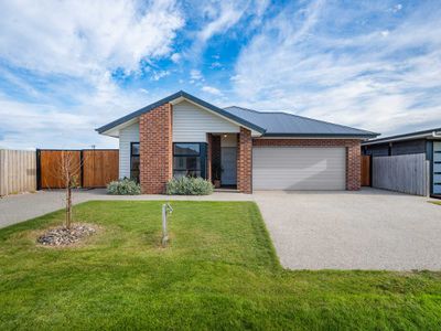 23 Callaway Court, Peterborough