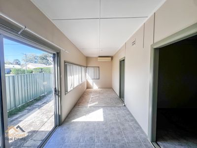 13 Douglas Avenue, Forster