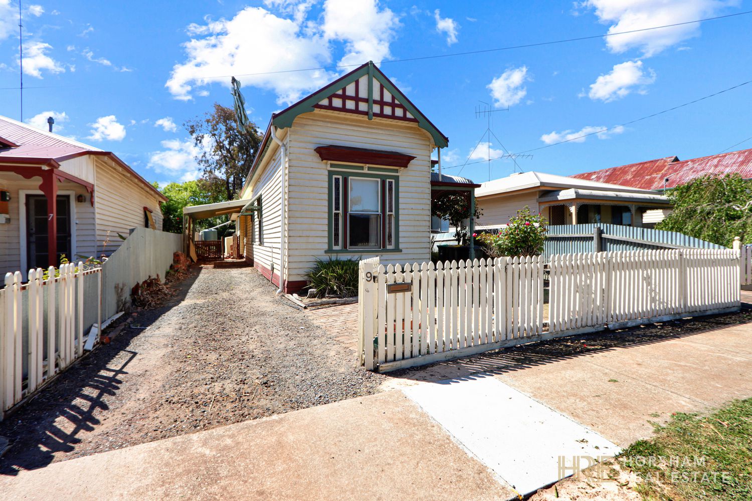9 Henry Street, Horsham