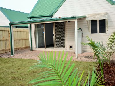 4 Bond Street, Hadfield