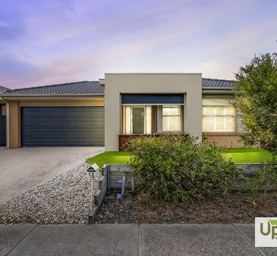 19 Jupiter Crescent, Cranbourne West