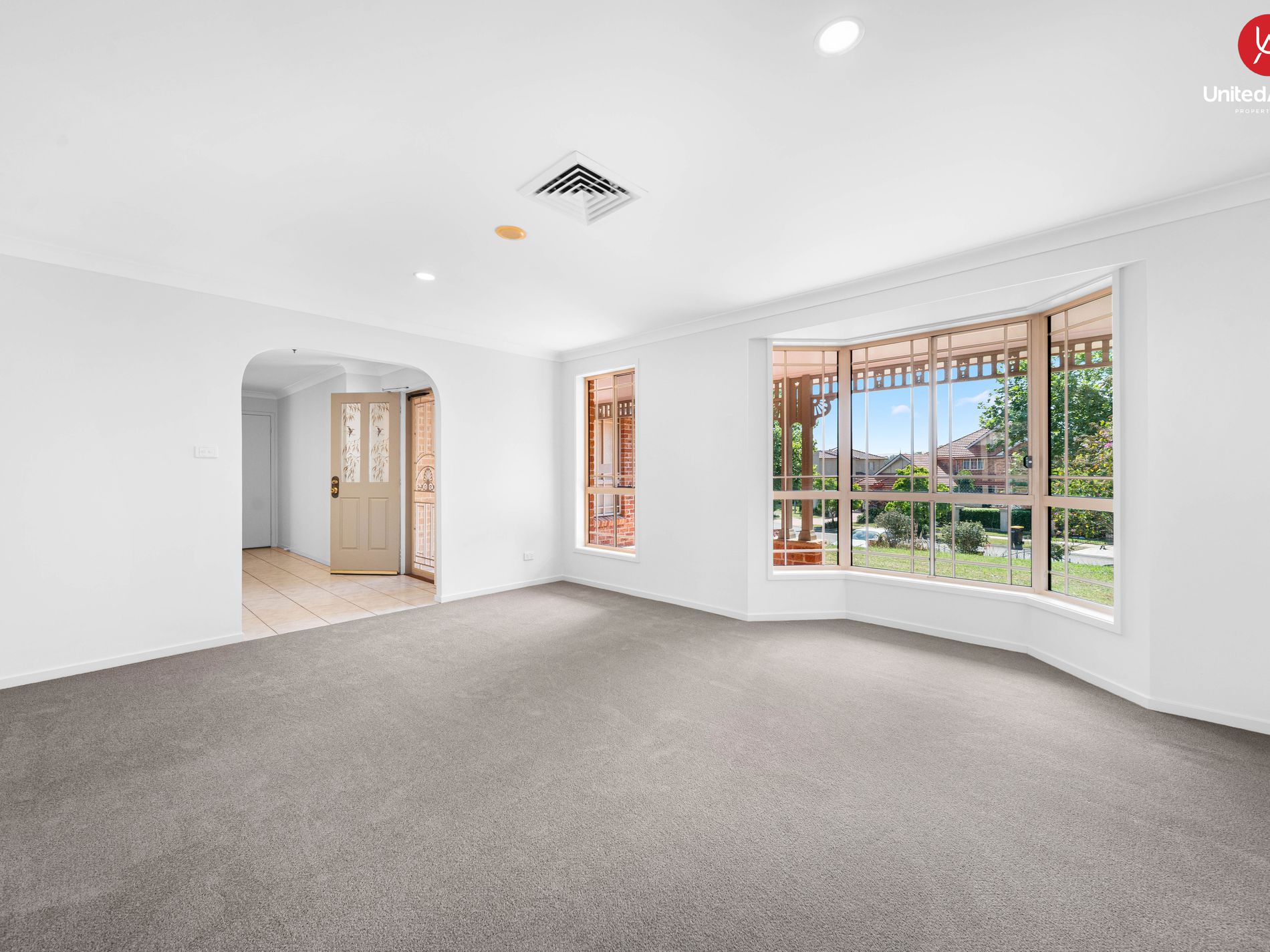 85 EDINBURGH CIRCUIT, Cecil Hills