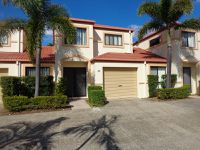 Unit 33 / 74 Plaza Street, Wynnum West