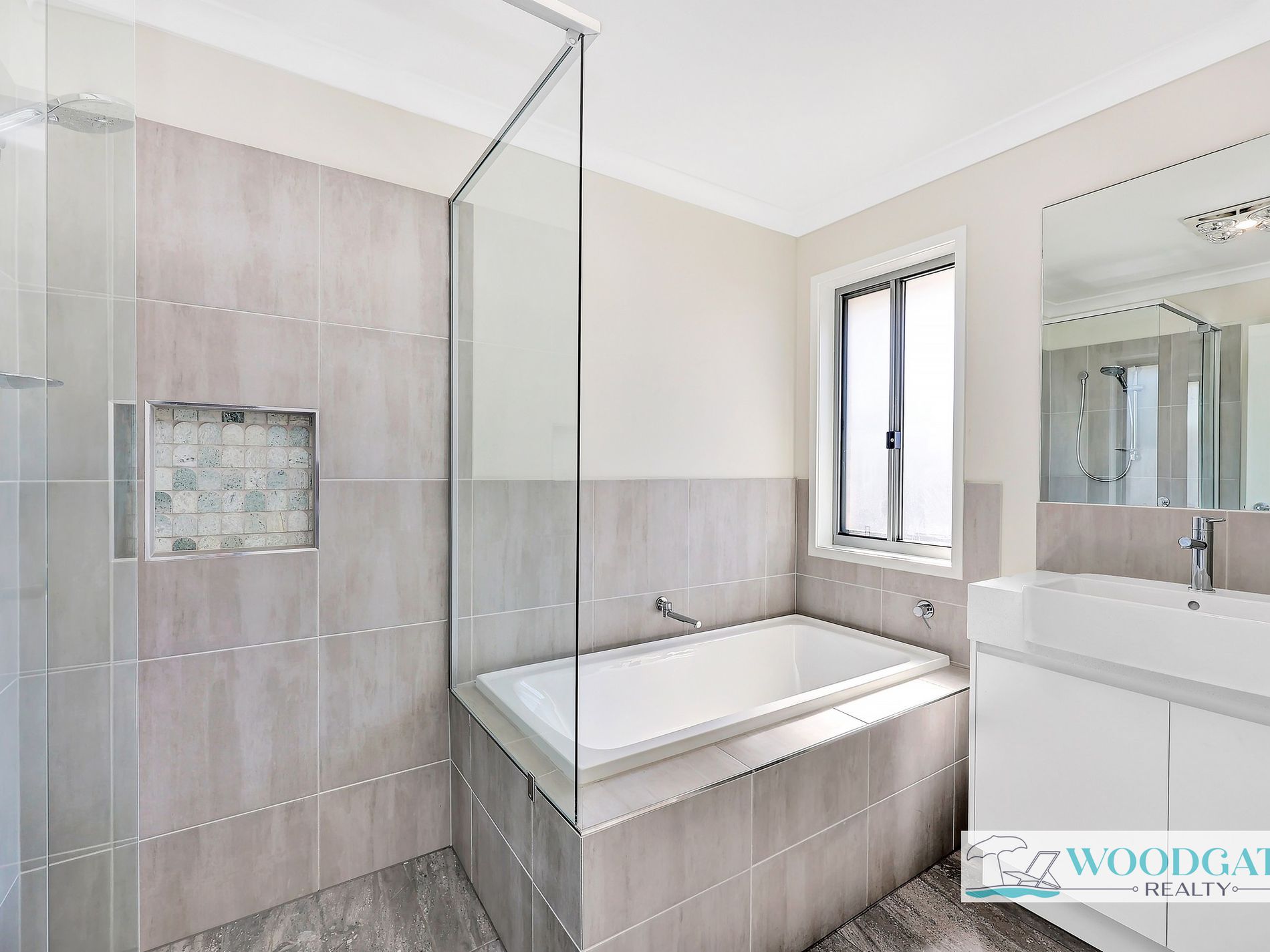 24 Acacia Street, Woodgate