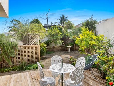 1/5 Seaview Road, Castor Bay