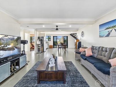 9 Priors Pocket Road, Pacific Heights