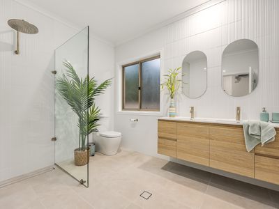 2 Nunyara Crescent, Belair