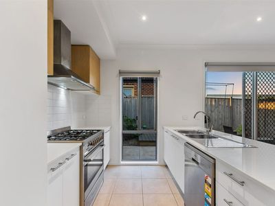 15 Heath Avenue, Rockbank