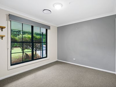 2 Gunyuma Crescent, North Nowra