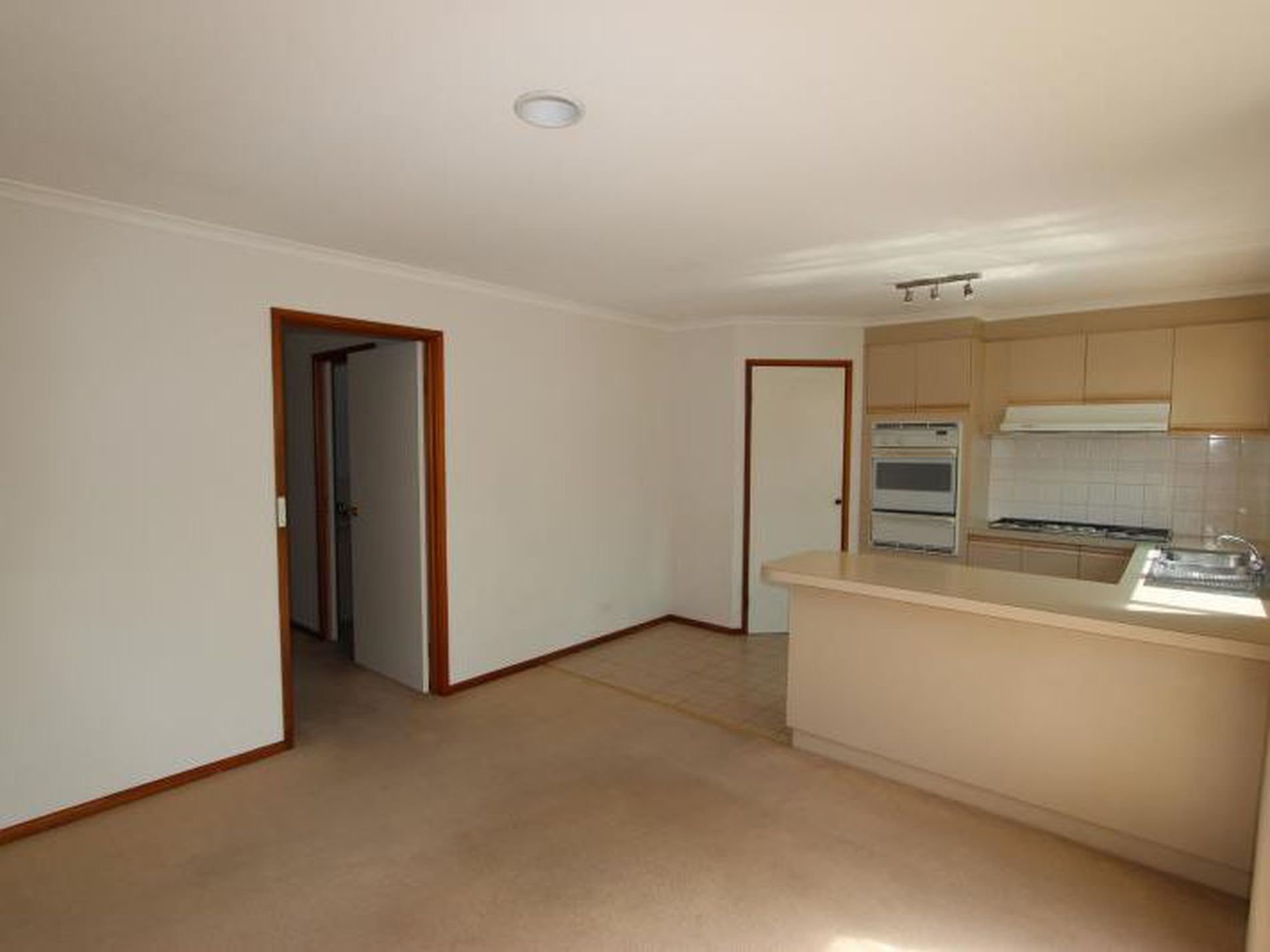 1 / 36 Wandana Drive, Wandana Heights